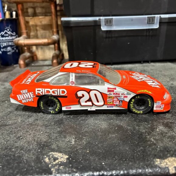 2001 Action Racing Tony Stewart #20 Home Depot Grand Prix 1:24 Die-Cast Car - Picture 2 of 3